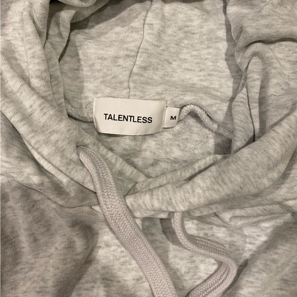 Talentless size M cropped grey hoodie - Picture 2 of 3